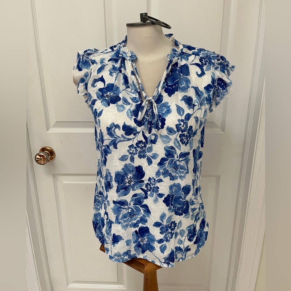 NWT Haver & Blair floral top size small